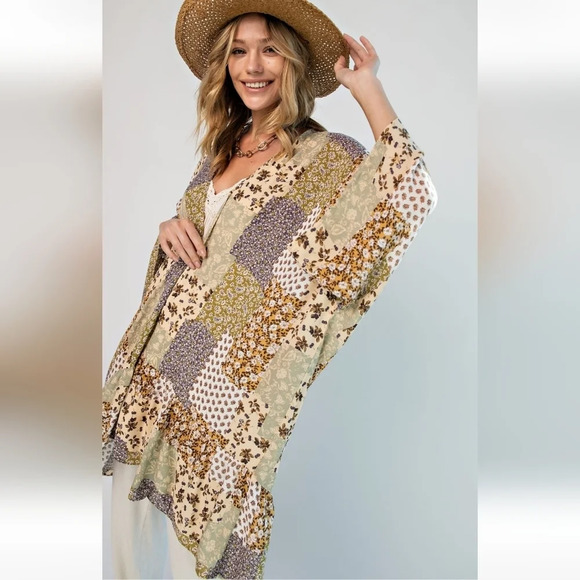 Only worn once! Easel Patchwork Quilt Kimono Coverup - Picture 4 of 5